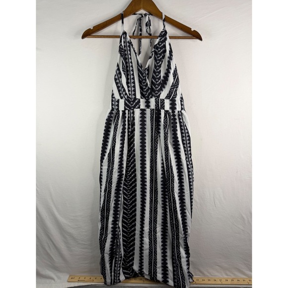 SHEIN Dresses & Skirts - SHEIN Womens S Black White Excellent Halter Neck Tribal Striped dress